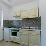 Apartments With Wifi Makarska - 19995