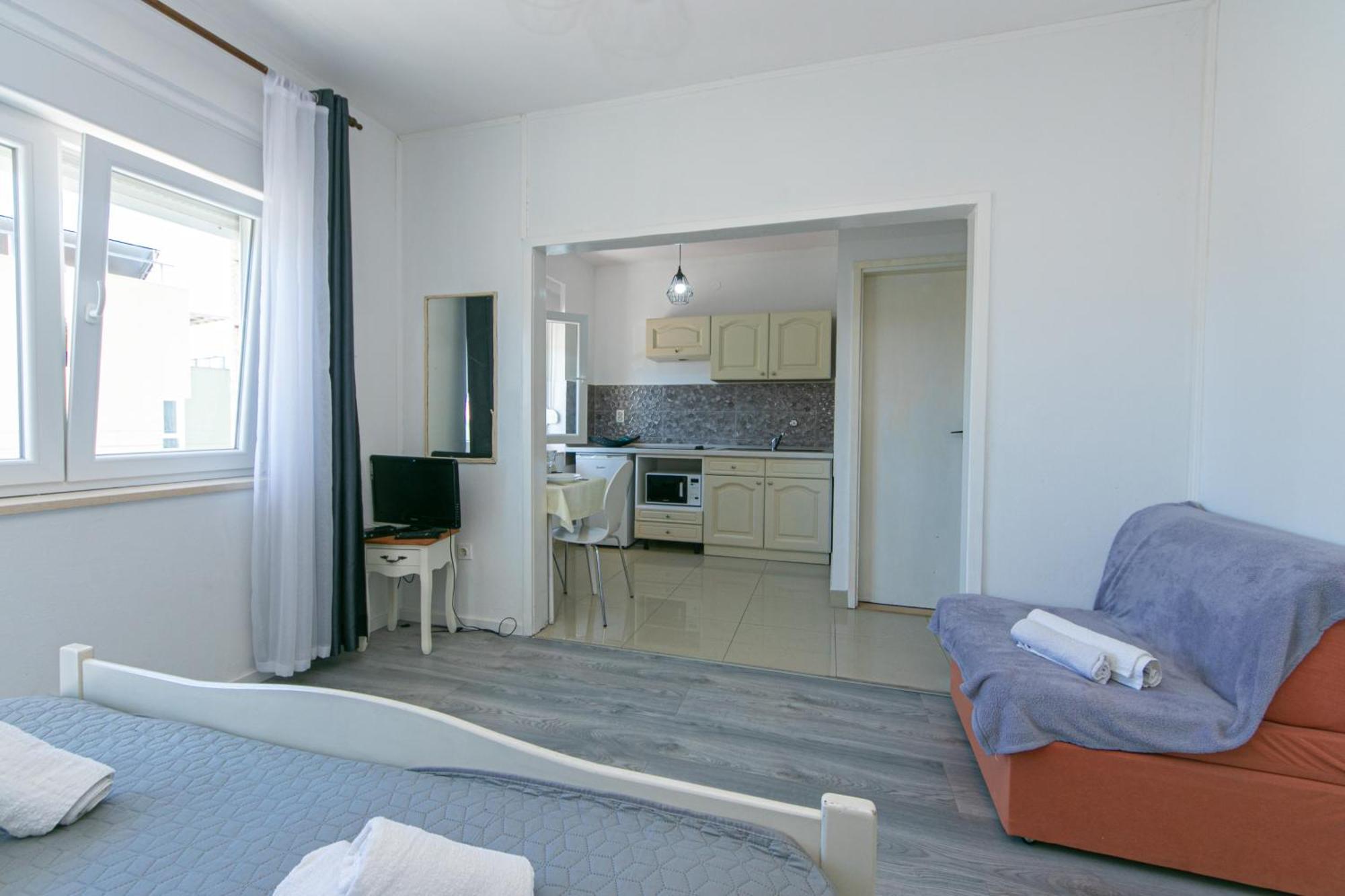 Apartment With Wifi - 19995